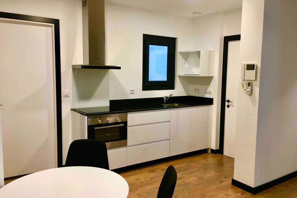 Loft De Diseno Con Balcon Leilighet Figueres  Eksteriør bilde