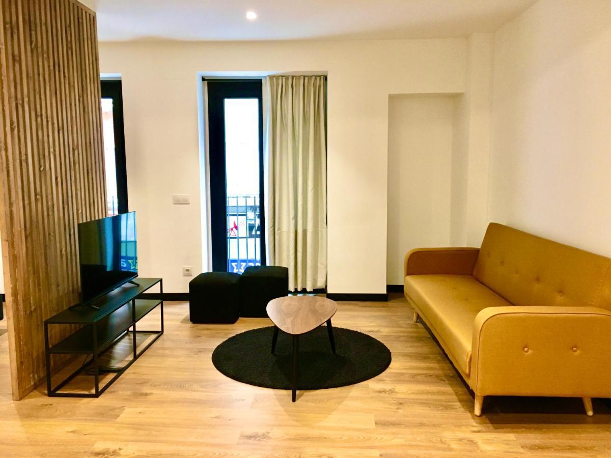 Loft De Diseno Con Balcon Leilighet Figueres  Eksteriør bilde