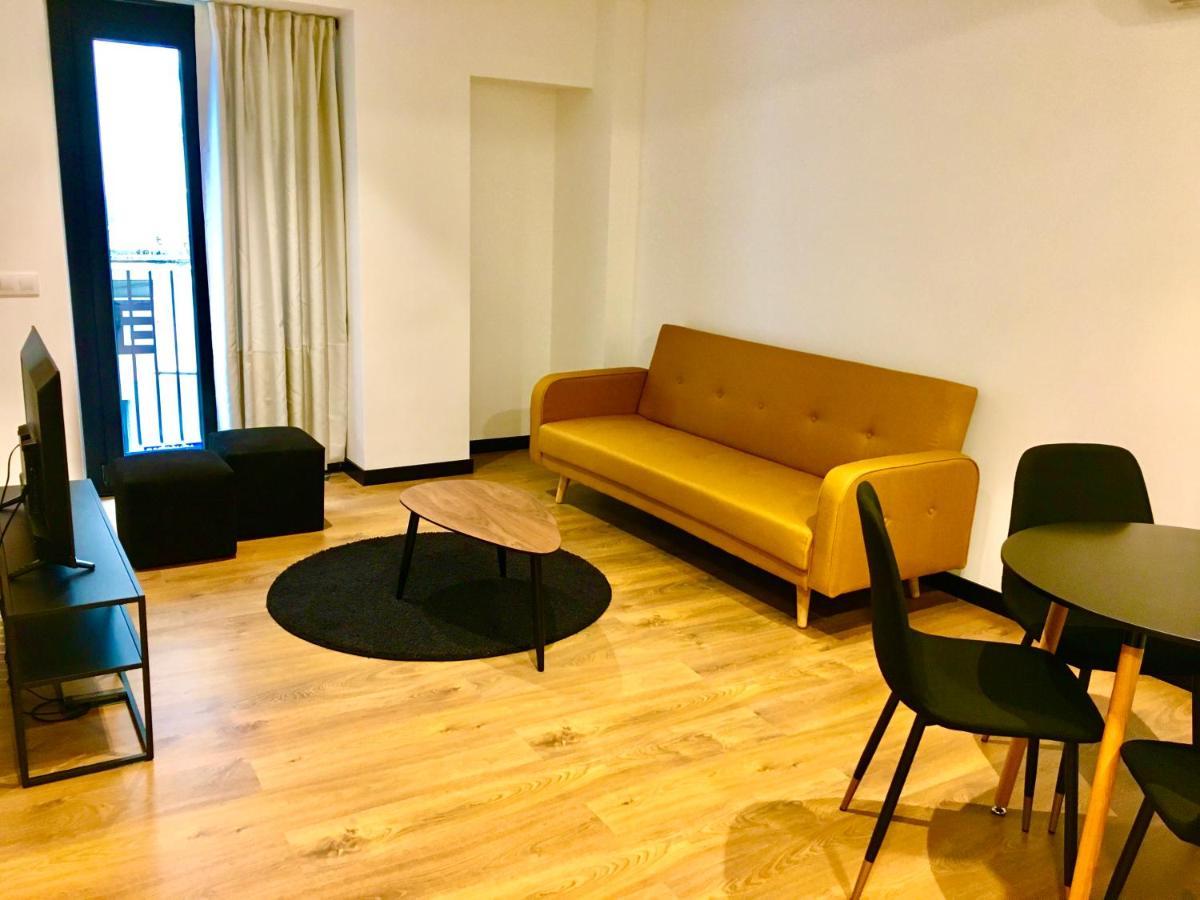 Loft De Diseno Con Balcon Leilighet Figueres  Eksteriør bilde
